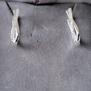 Elegant S925 Sterling Silver Twist Earrings With Cubic Zirconia Diamonds. NWOT.
